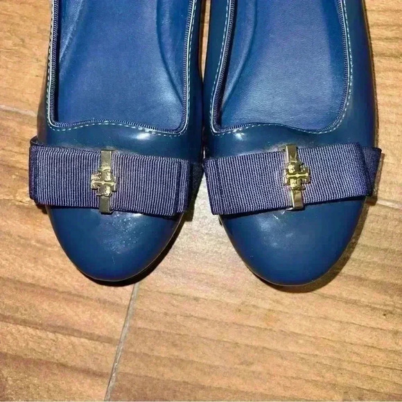 Tory Burch Trudy Ribbon Bow Patent Leather Flats - Picture 7 of 7